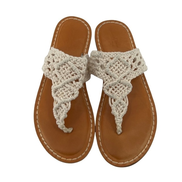 Universal Thread Cream Crochet Flat T-Strap Sandals Size 6 Women’s - Picture 1 of 6